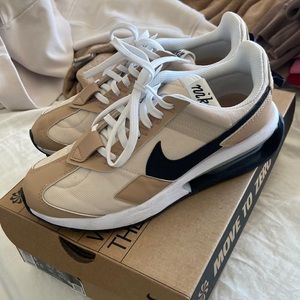 Nike Air Max PRE-DAY